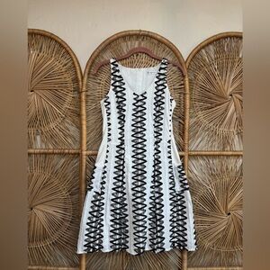 Jill McGowan Black and White Sleeveless Dress